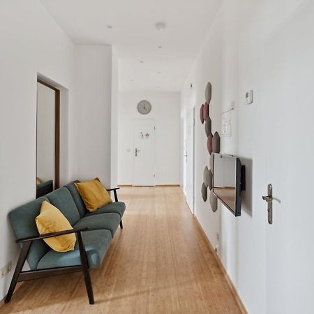 Apartment Fuer 13 Gaeste, 5 Schlafzimmer, 2 Baeder, 2 Loggia'S, Leipzig Zentrum Ost Dış mekan fotoğraf