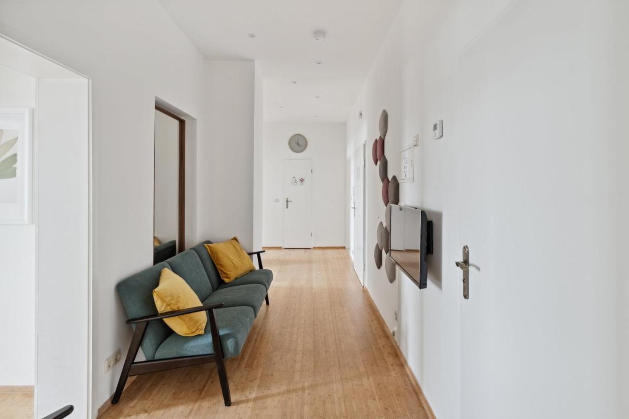 Apartment Fuer 13 Gaeste, 5 Schlafzimmer, 2 Baeder, 2 Loggia'S, Leipzig Zentrum Ost Dış mekan fotoğraf