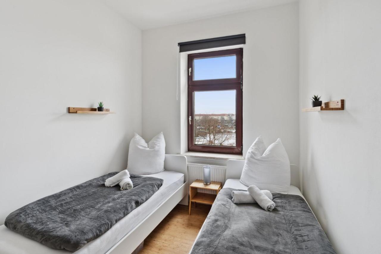 Apartment Fuer 13 Gaeste, 5 Schlafzimmer, 2 Baeder, 2 Loggia'S, Leipzig Zentrum Ost Dış mekan fotoğraf