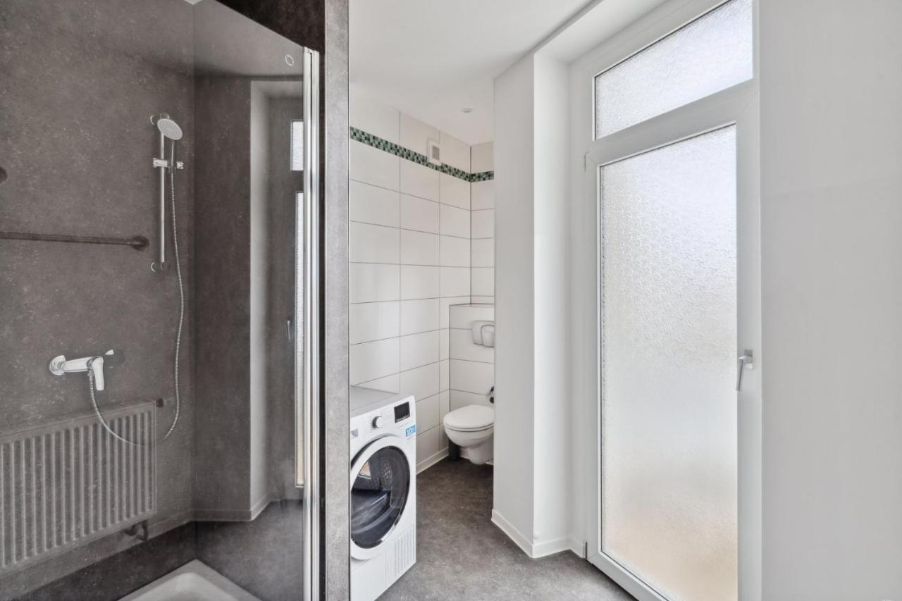 Apartment Fuer 13 Gaeste, 5 Schlafzimmer, 2 Baeder, 2 Loggia'S, Leipzig Zentrum Ost Dış mekan fotoğraf